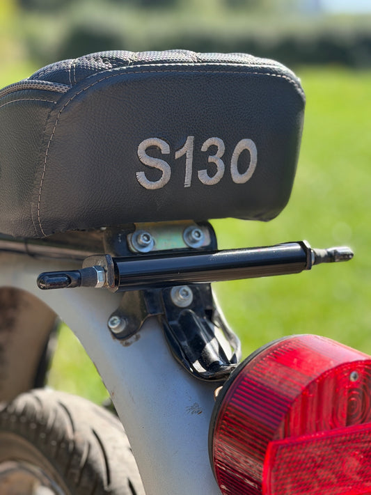 Blinkerhalter hinten – 304 Edelstahl, schwarz beschichtet, M8-Gewinde | Simson S50 / S51 / S70